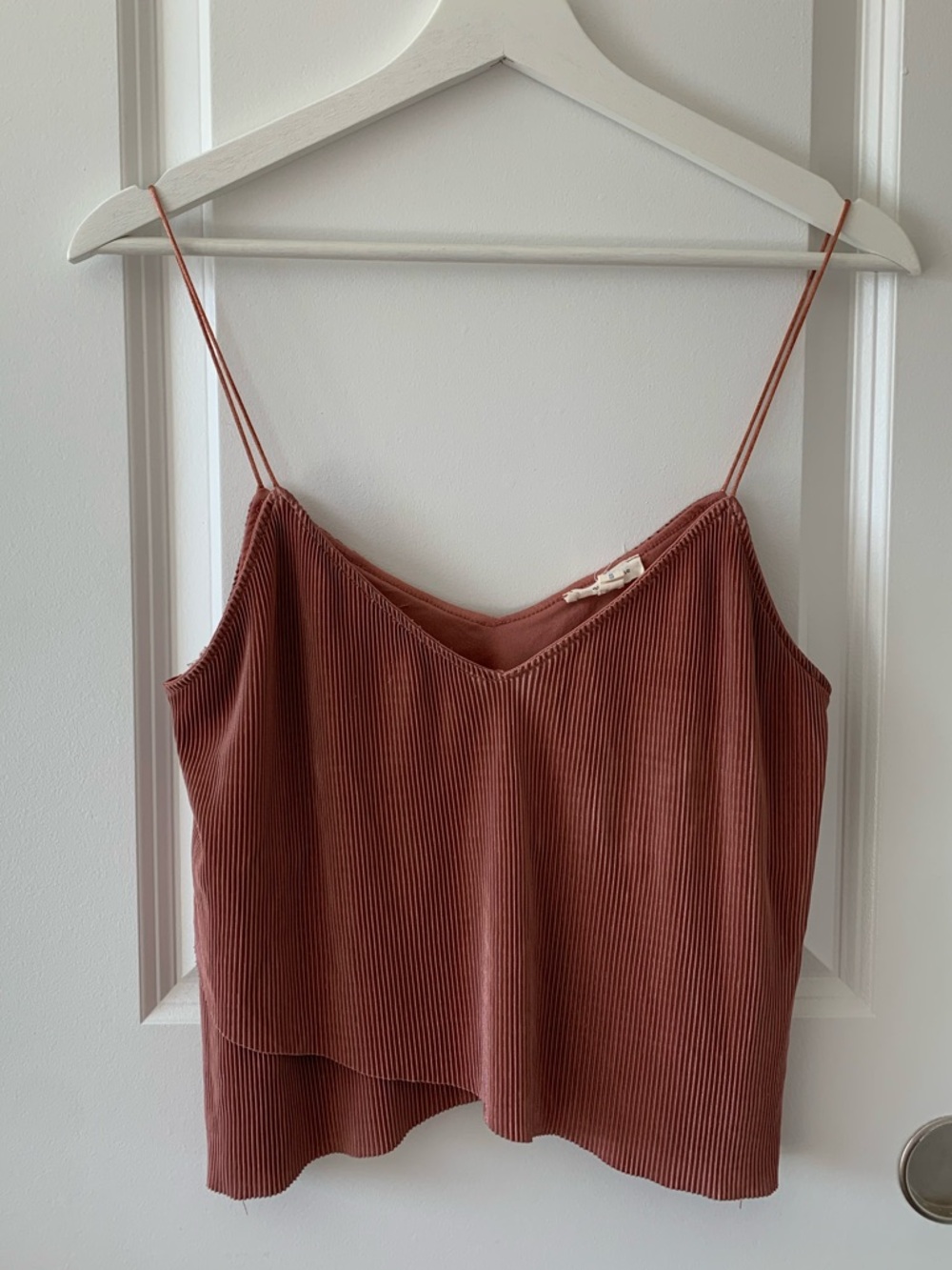 silence + noise Rust Ribbed V-Neck Spaghetti Strap Cami